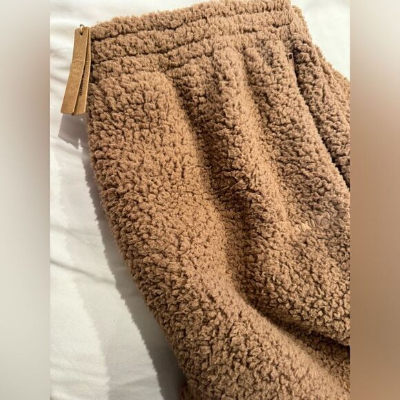 NWT SKIMS Teddy Track Pants fleece Sherpa new - Picture 5 of 5